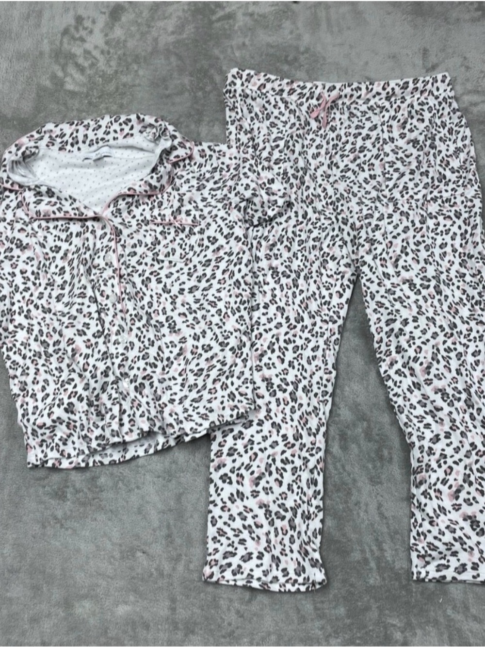 Karen Neuburger White and Pink Leopard Print Pajama Set